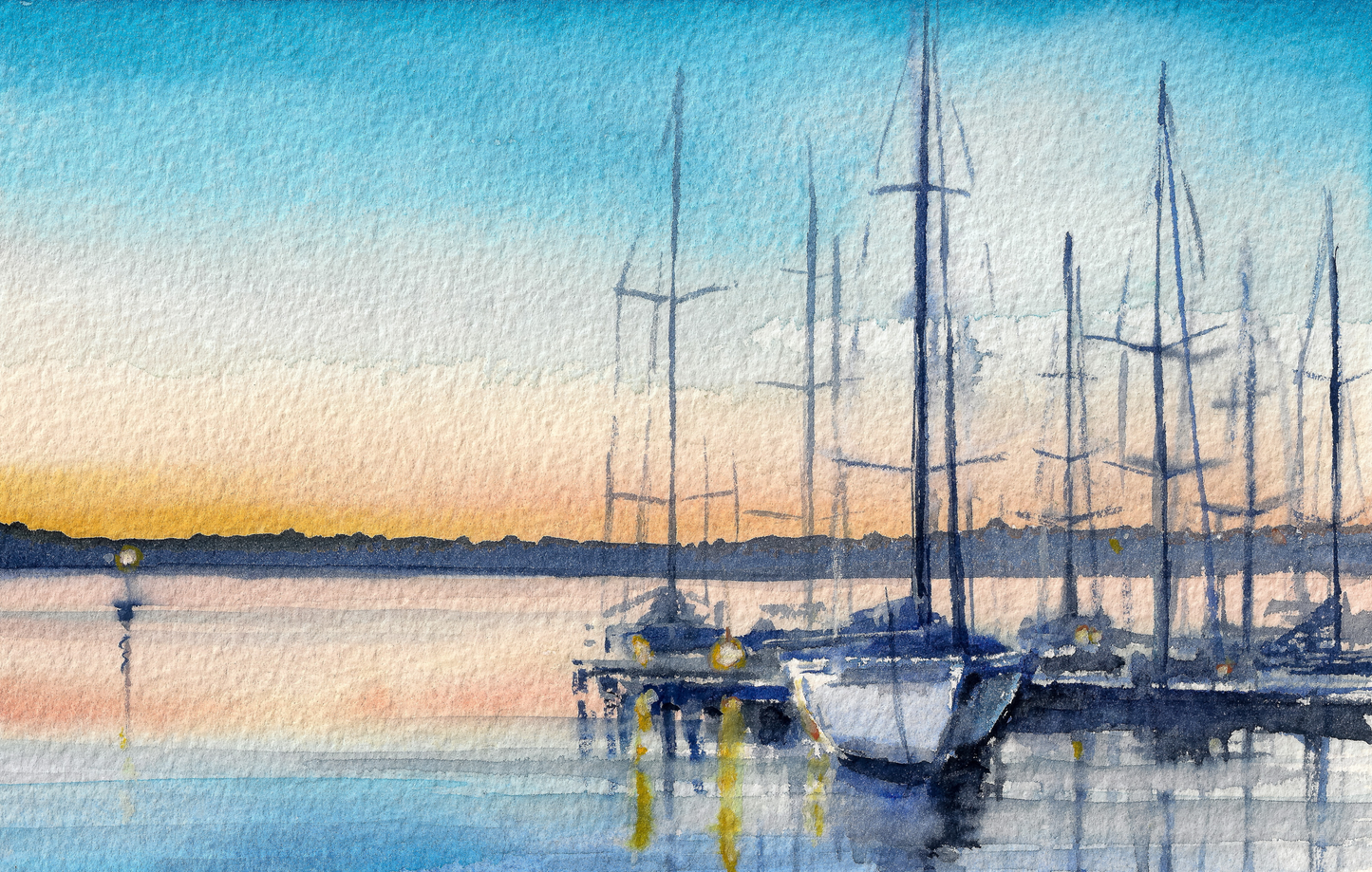 Aquarell eines Yachthafens mit Segelbooten, stiller Wasserfläche und hellem Himmel in Blau- und Rosatönen